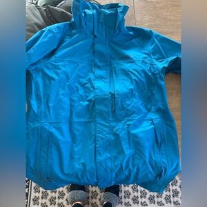 Patagonia Men's Vibrant Blue Outer Shell with Recco Tech